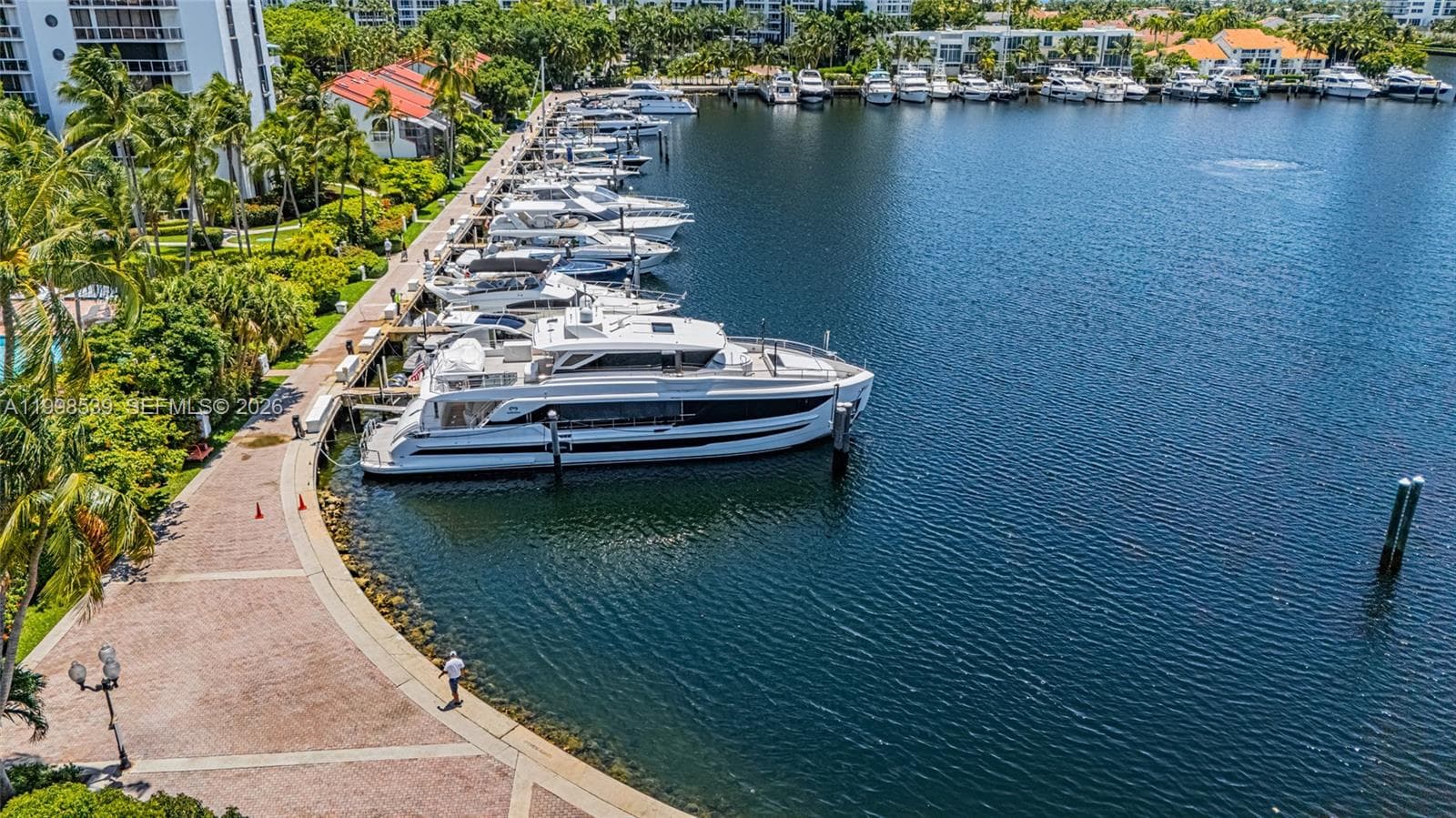 HARBOR TWS AT THE WATERWA · #601+DEN in Aventura - Photo 40
