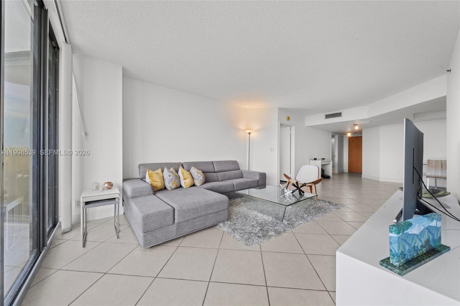 HARBOR TWS AT THE WATERWA · #601+DEN in Aventura - Photo 4