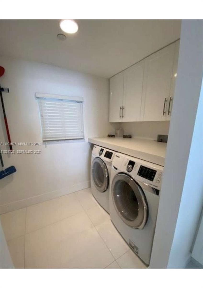 Golden Bay Club · #605 in Sunny Isles Beach - Photo 9