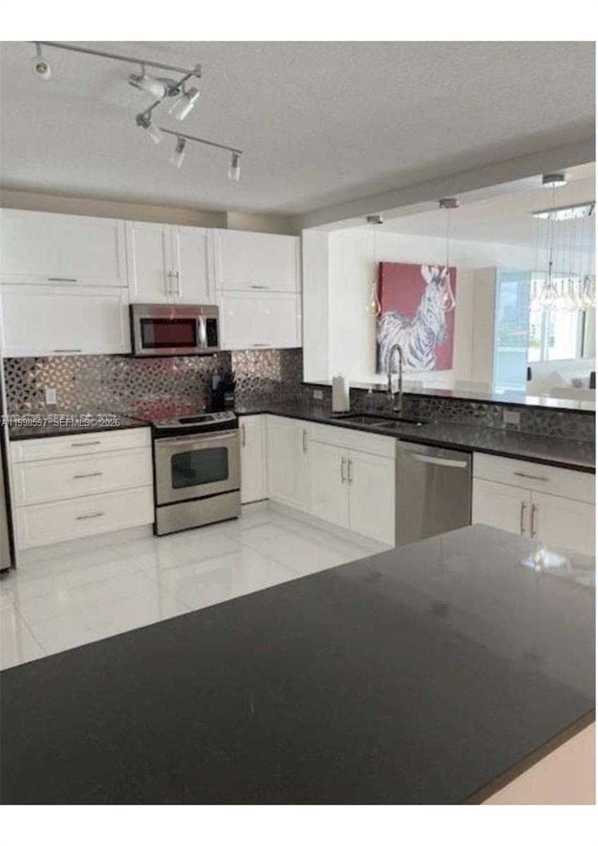 Golden Bay Club · #605 in Sunny Isles Beach - Photo 4