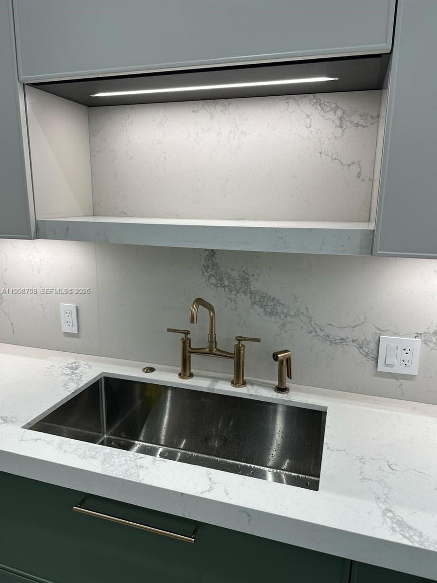 LAKE VILLA TWO CONDO · #301 in Key Biscayne - Photo 4