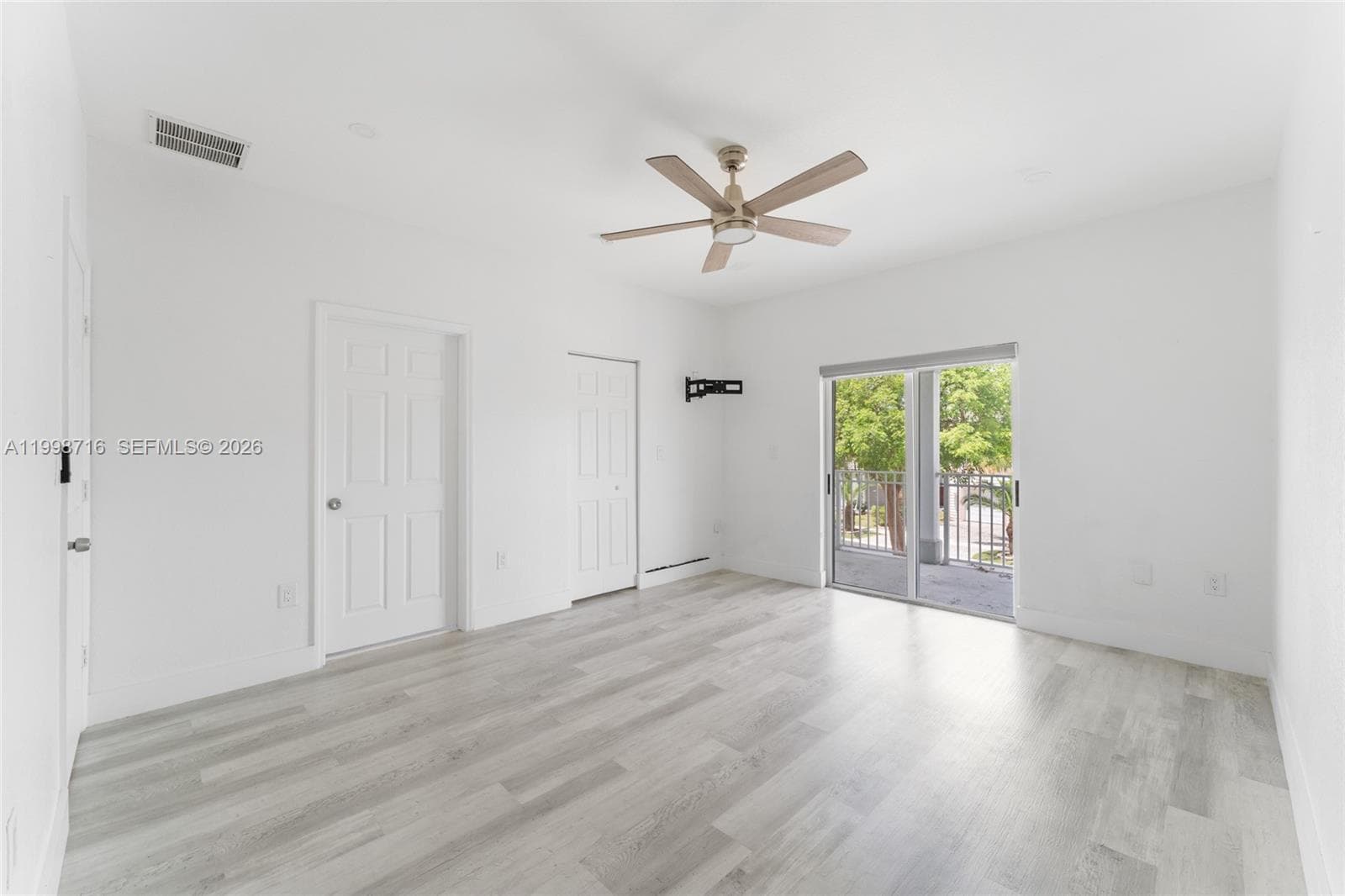 379 NE 31st Ave #379 photo 16