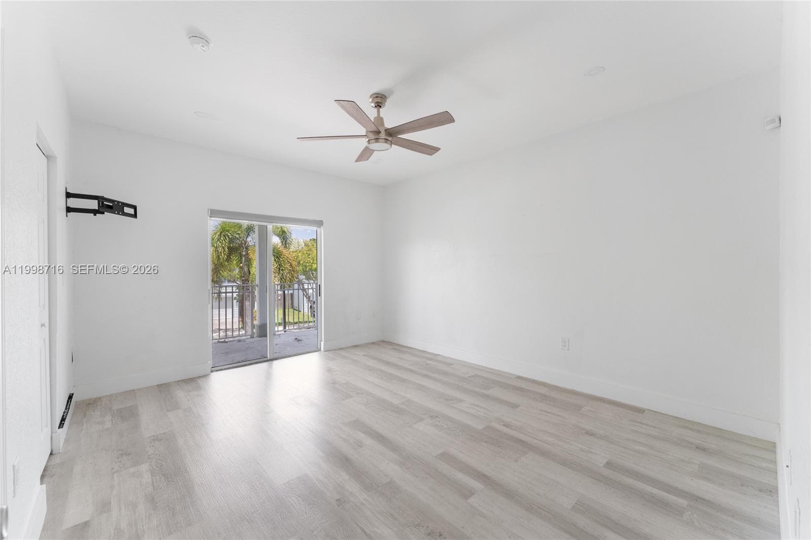 379 NE 31st Ave #379 photo 15