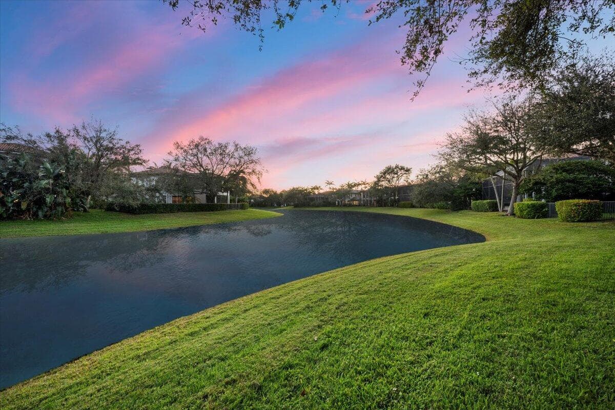 Stunning Lake Views