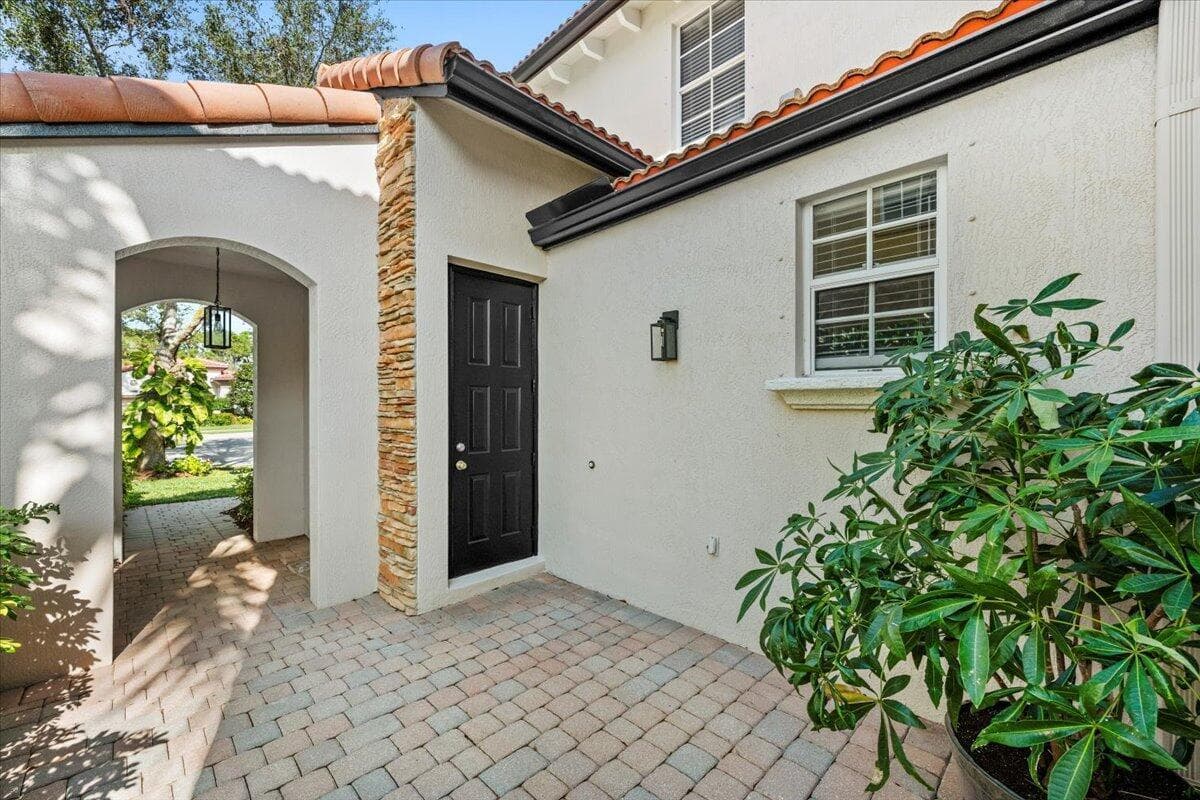 Courtyard Guest Suite (5th Bed) Entrance