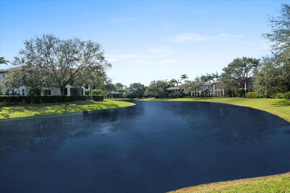 Stunning Lake Views