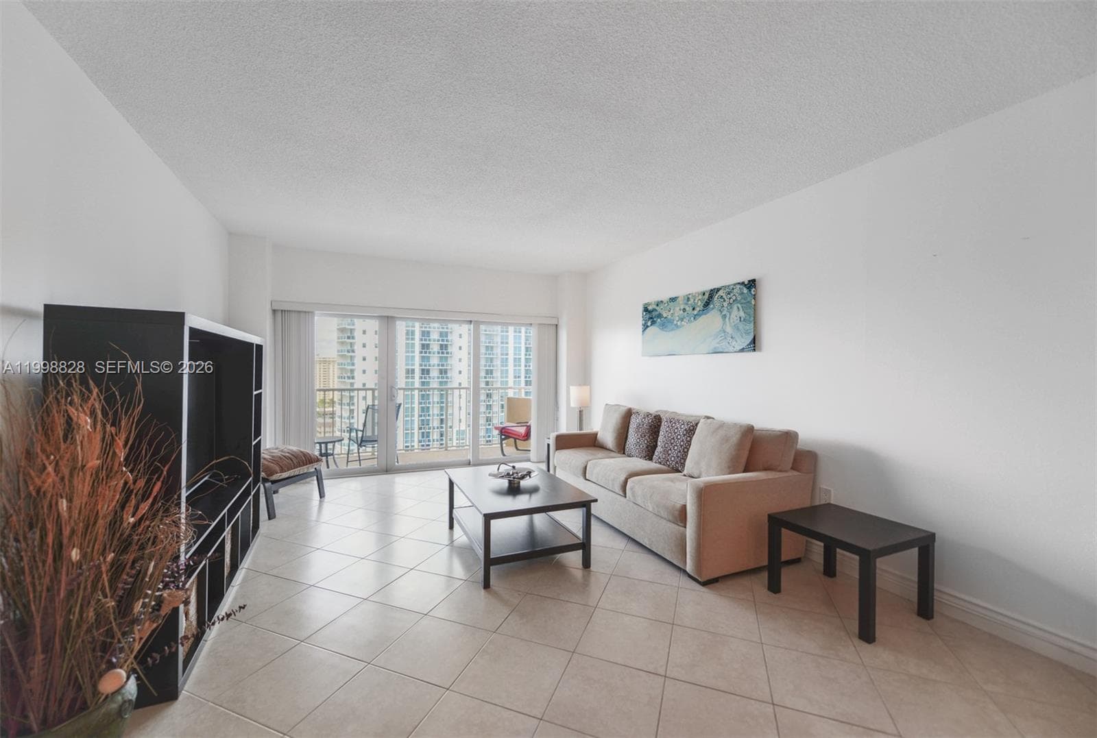 HEMISPHERES CONDO · #14D in Hallandale Beach - Photo 3