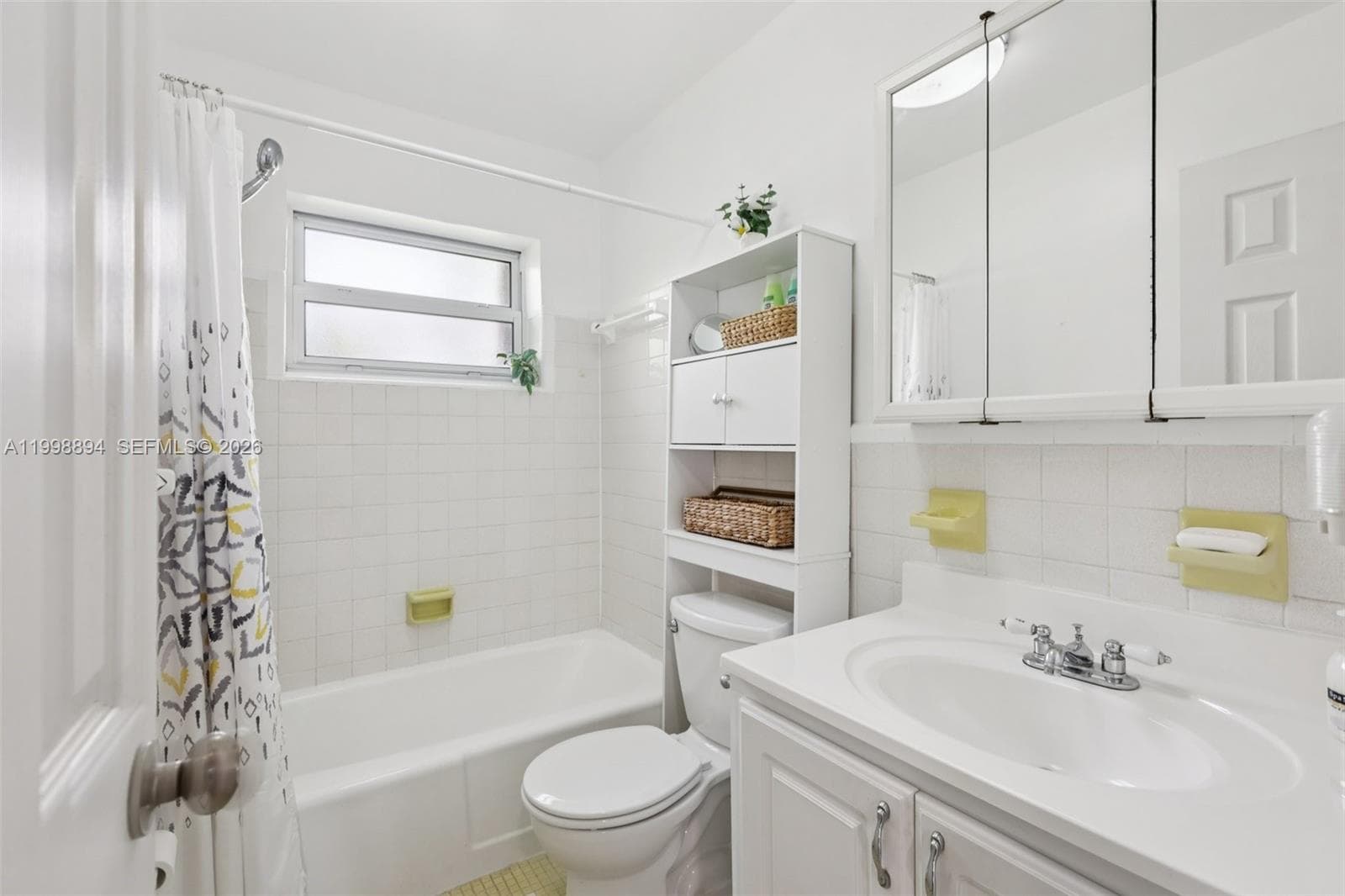 RONOLA APTS CONDO · #18 in Dania Beach - Photo 12