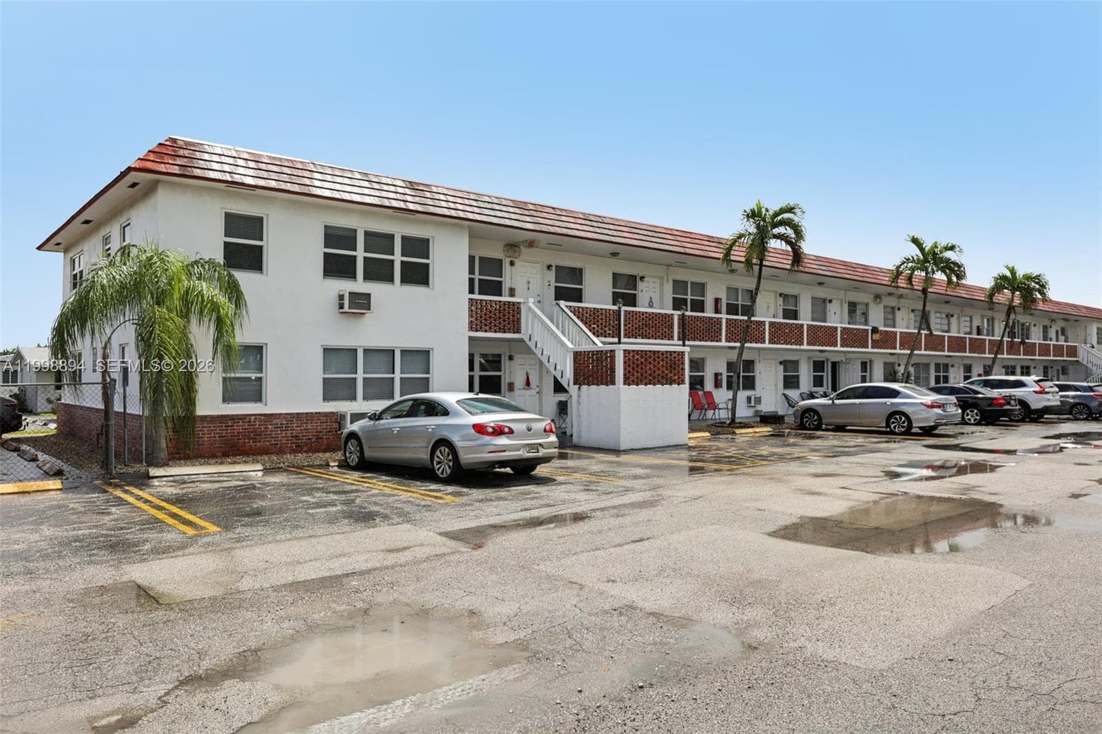 RONOLA APTS CONDO · #18 in Dania Beach - Photo 18