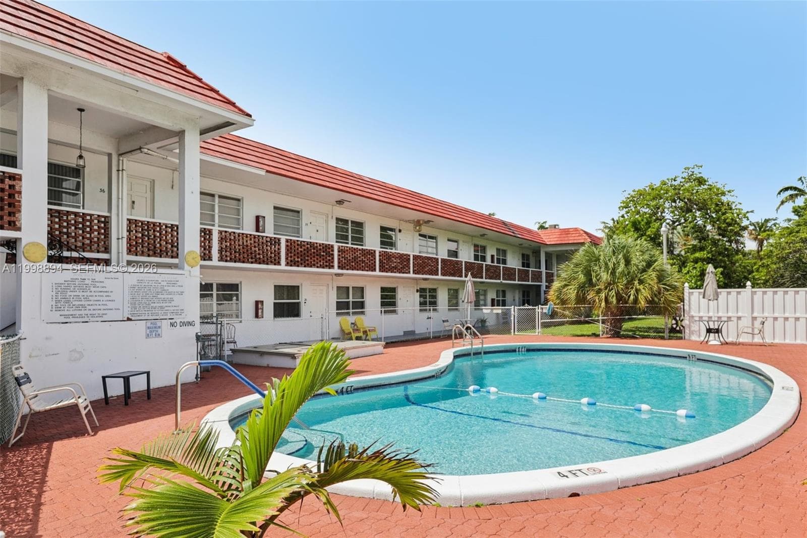 RONOLA APTS CONDO · #18 in Dania Beach - Photo 15