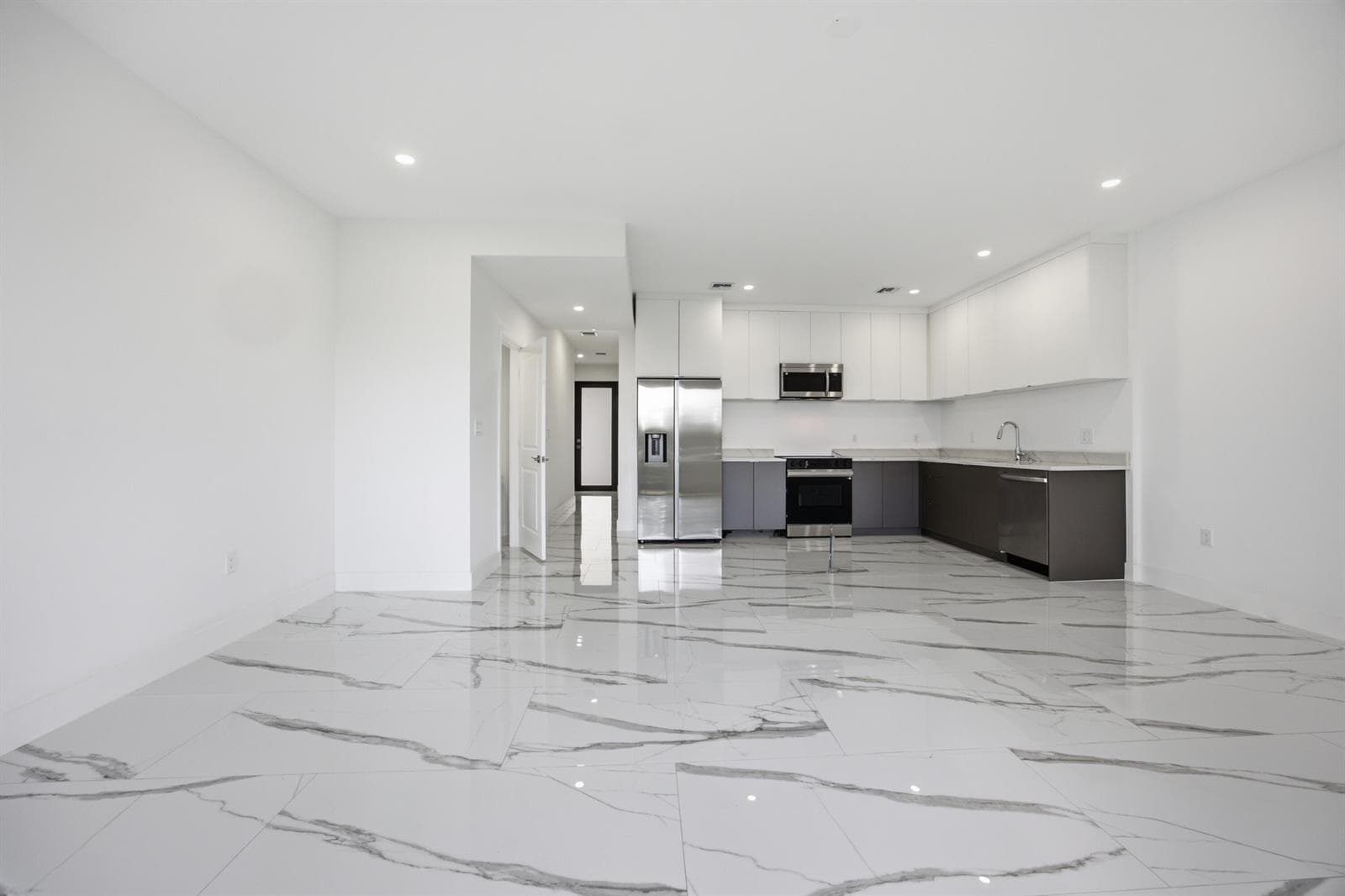 2-kitchen-living