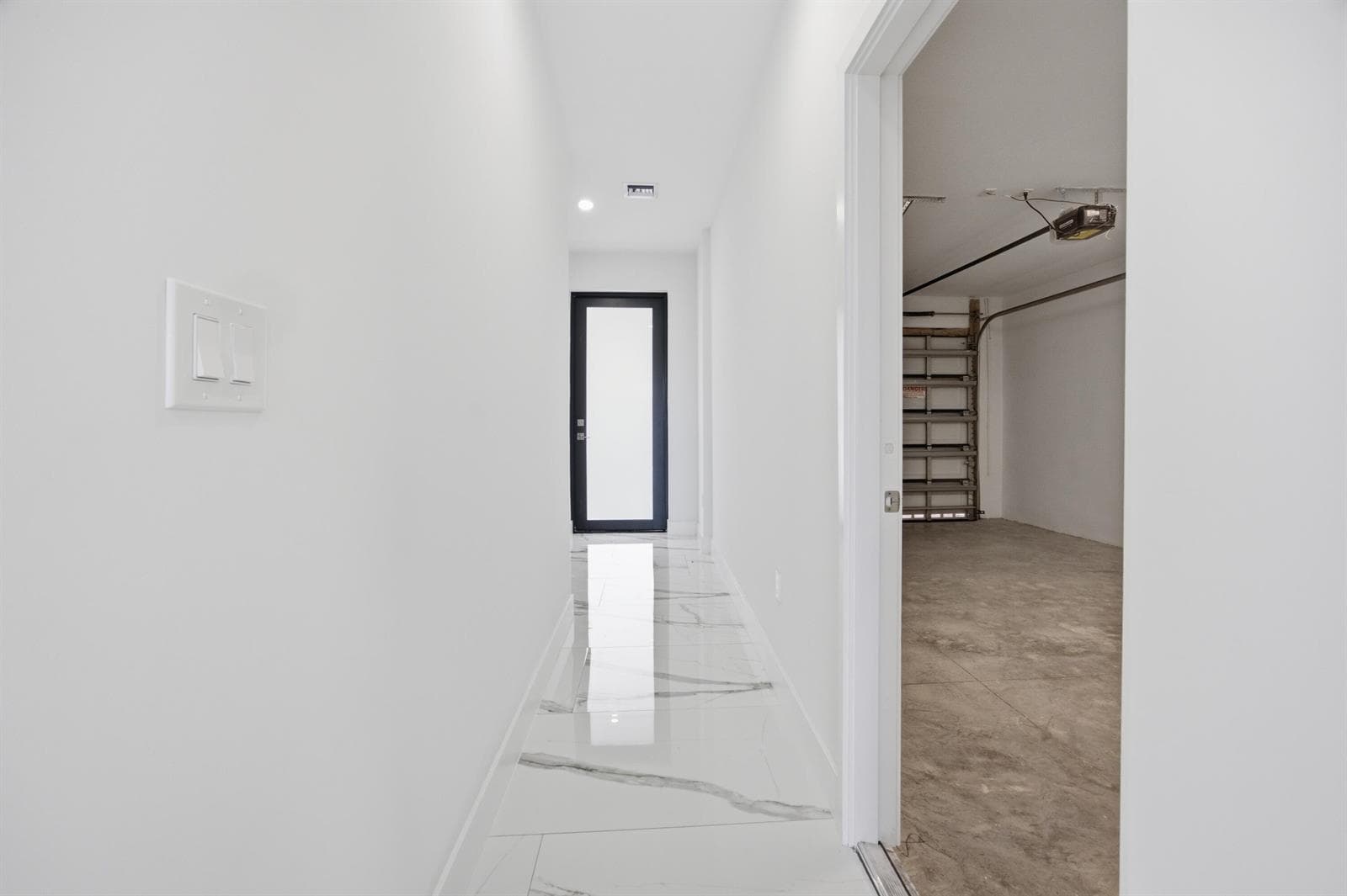 9-entrance-garage