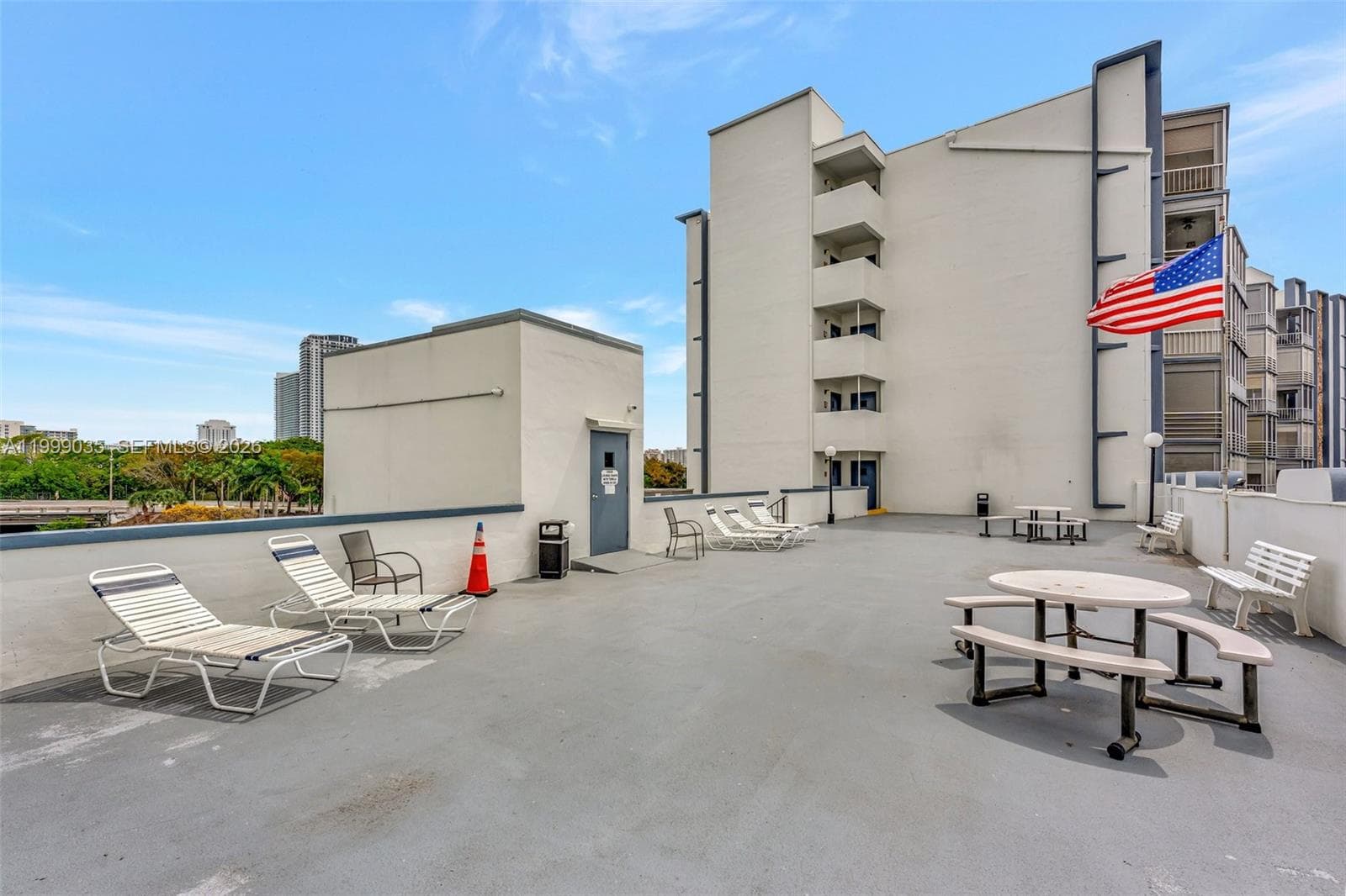 Fairways Rviera · #606 in Hallandale Beach - Photo 31