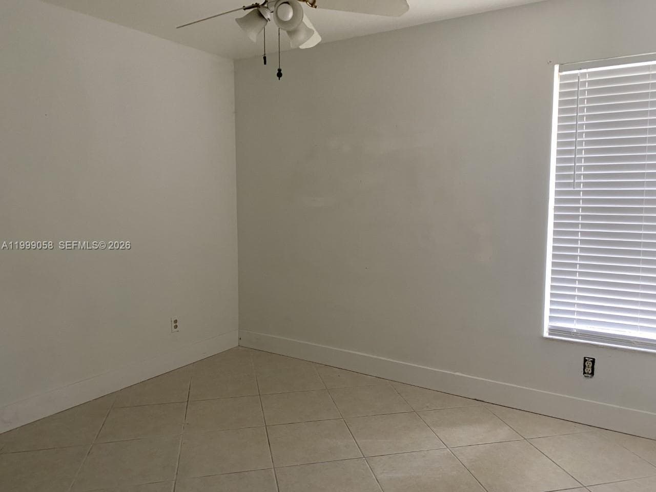 219 SE 8th St #601 photo 12