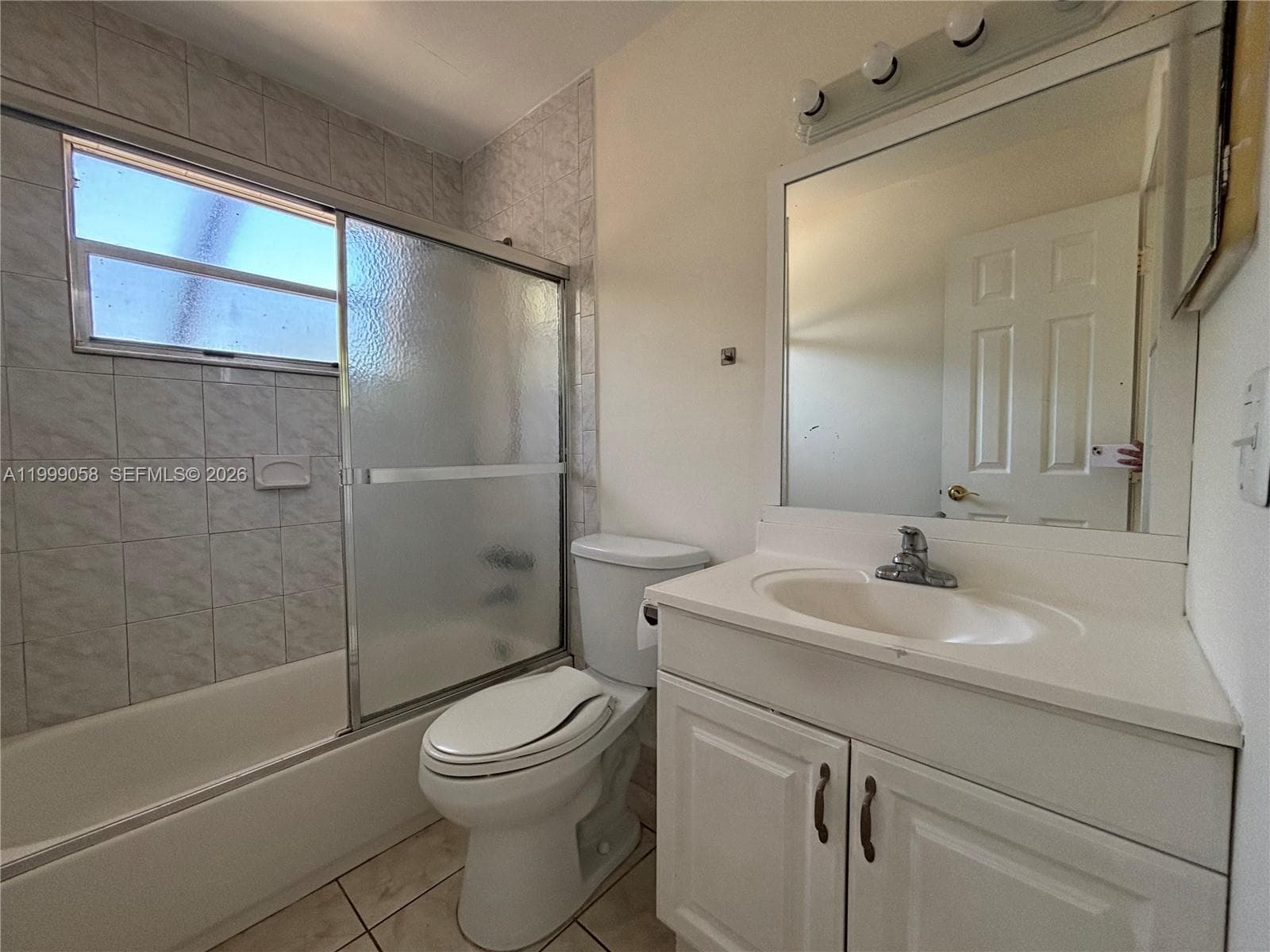 219 SE 8th St #601 photo 10