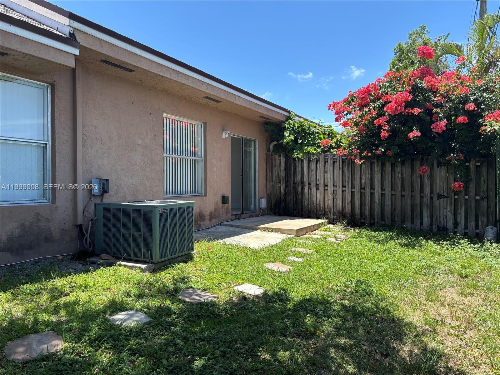 219 SE 8th St #601 photo 15