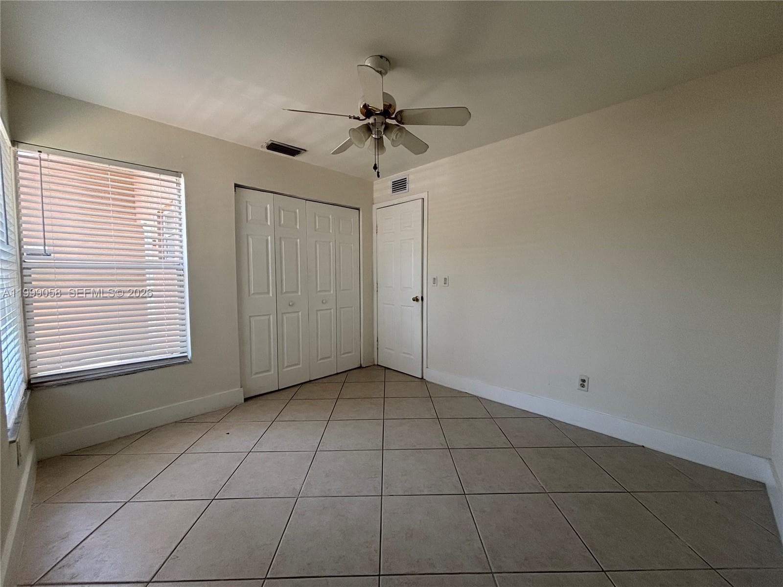 219 SE 8th St #601 photo 11