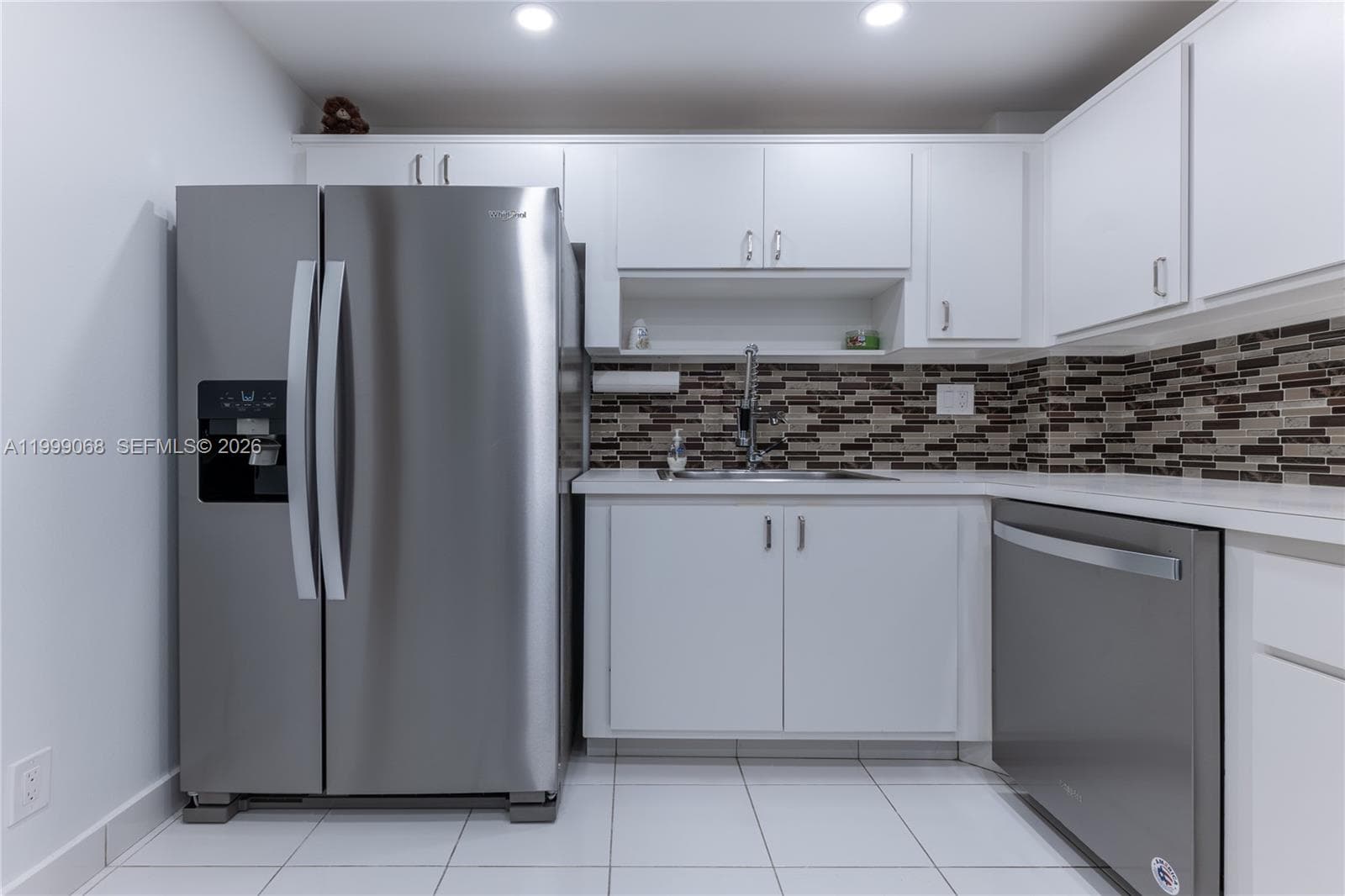 OLYMPUS CONDO PH A · #1110 in Hallandale Beach - Photo 12