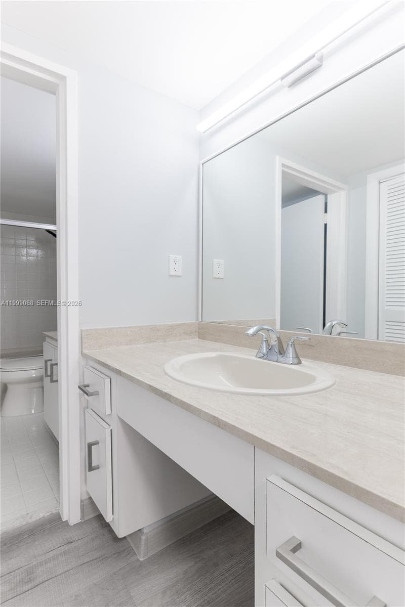 OLYMPUS CONDO PH A · #1110 in Hallandale Beach - Photo 32