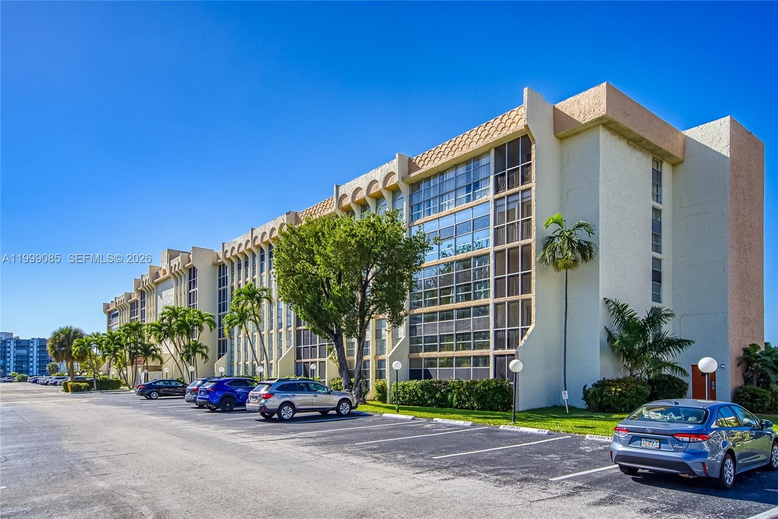 DESOTO PARK CONDO · #316 in Hallandale Beach - Photo 27