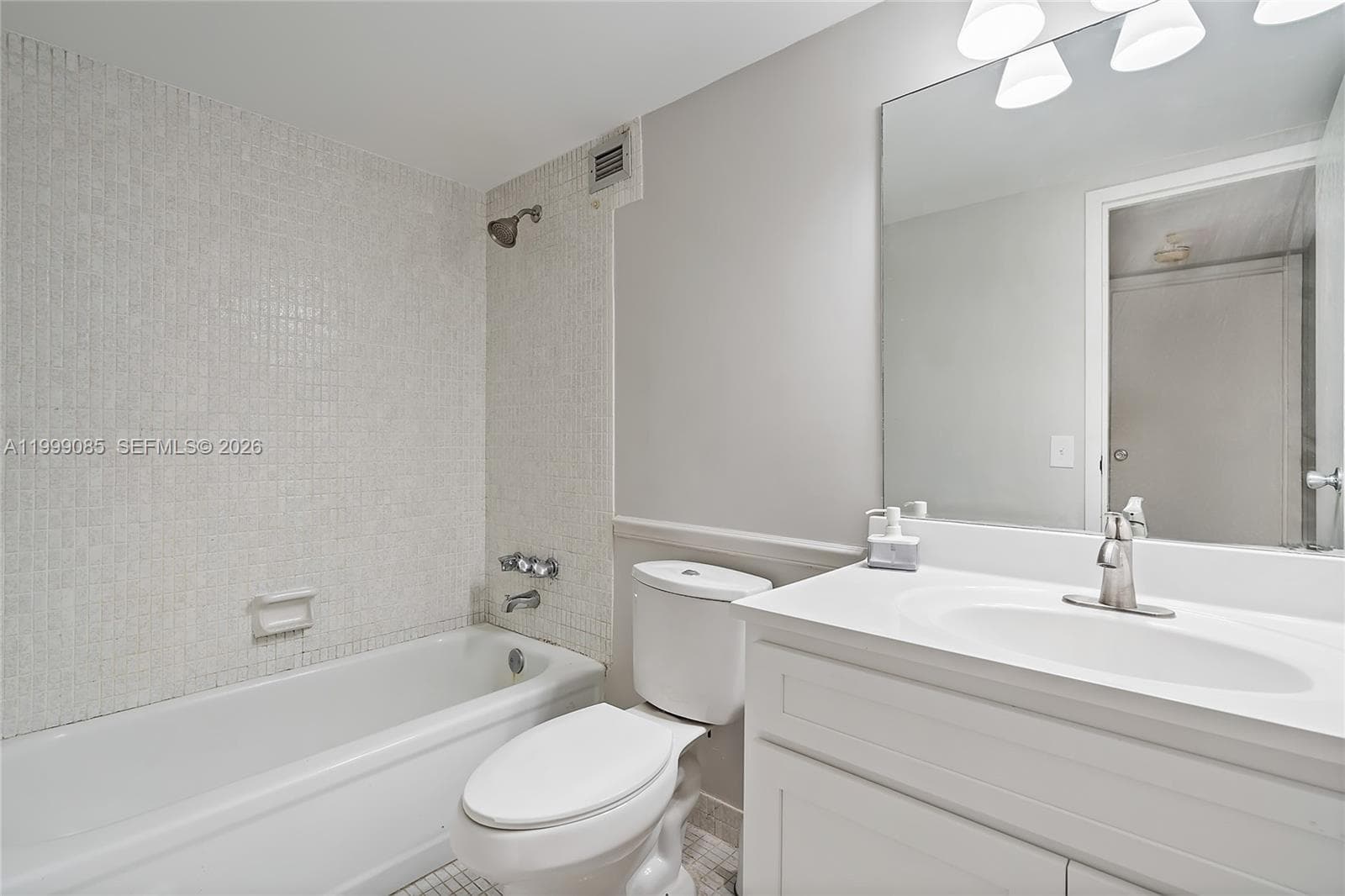 DESOTO PARK CONDO · #316 in Hallandale Beach - Photo 16