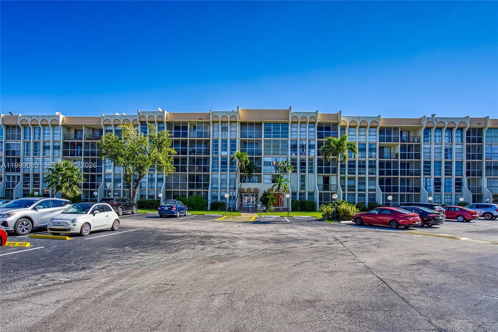 DESOTO PARK CONDO · #316 in Hallandale Beach - Photo 28