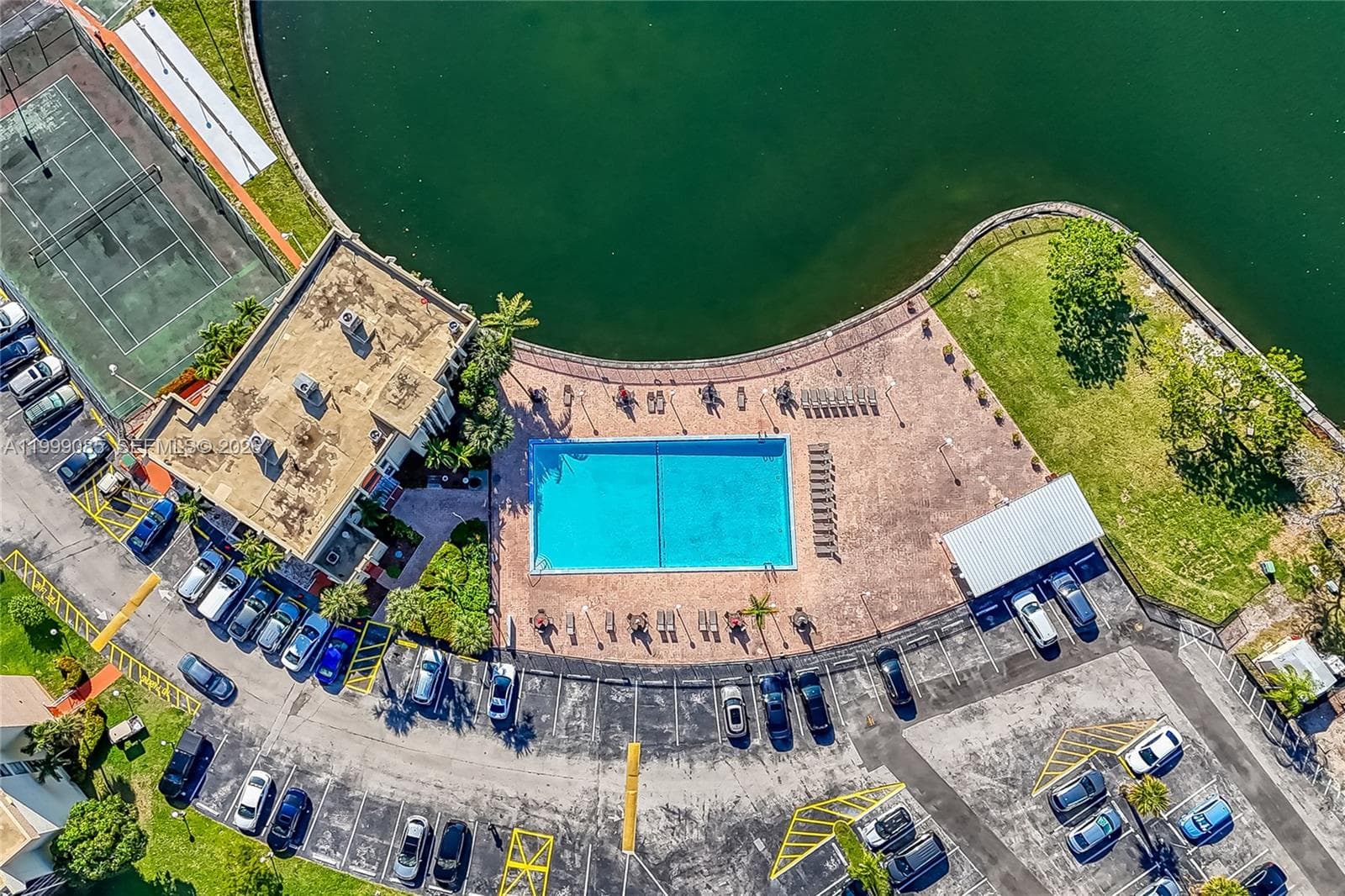 DESOTO PARK CONDO · #316 in Hallandale Beach - Photo 38