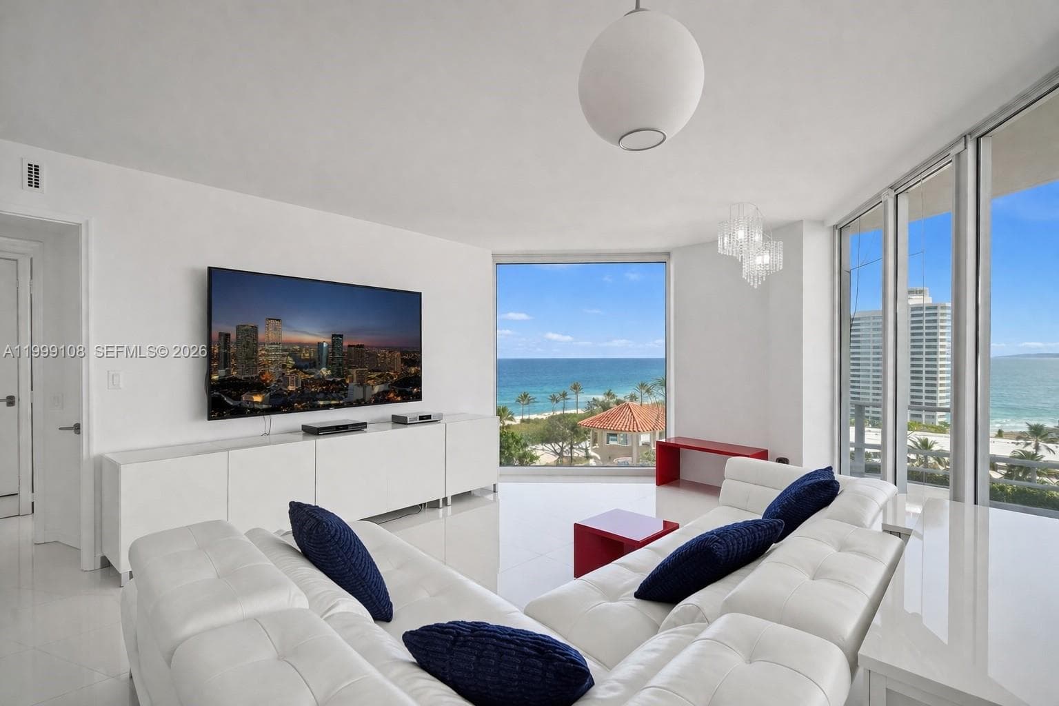ST TROPEZ OCEAN CONDO · #8-C in Miami Beach - Photo 2