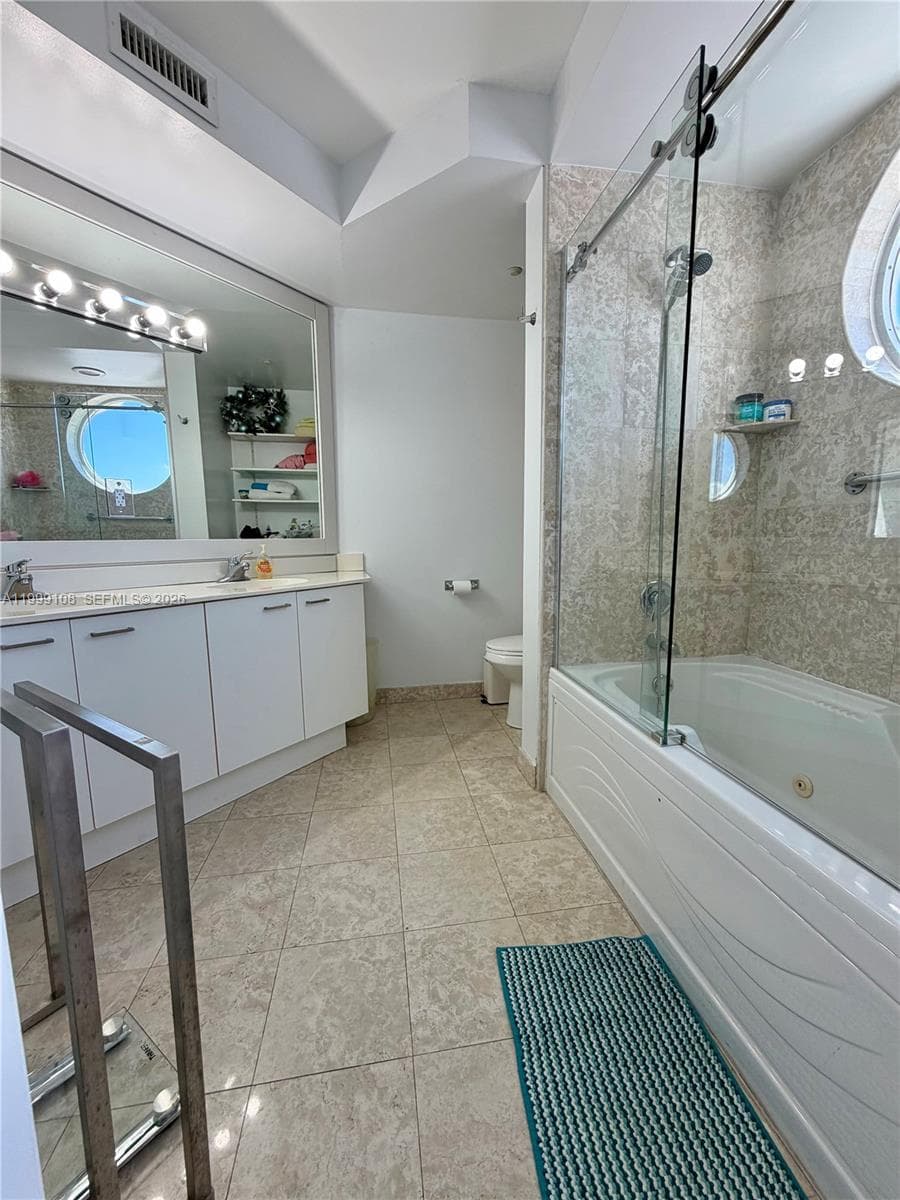 ST TROPEZ OCEAN CONDO · #8-C in Miami Beach - Photo 9