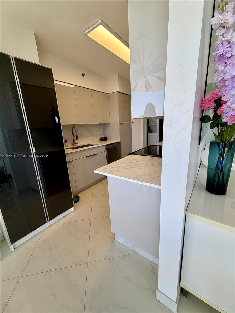 ST TROPEZ OCEAN CONDO · #8-C in Miami Beach - Photo 11