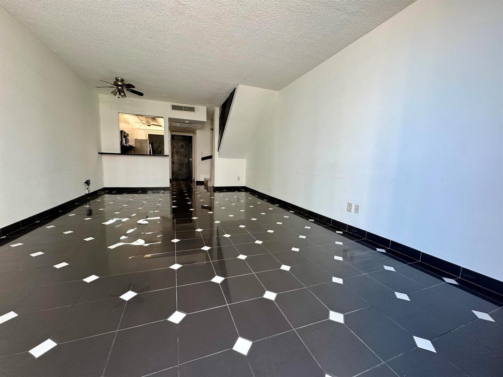 00040Townhouse 144 CH 12
