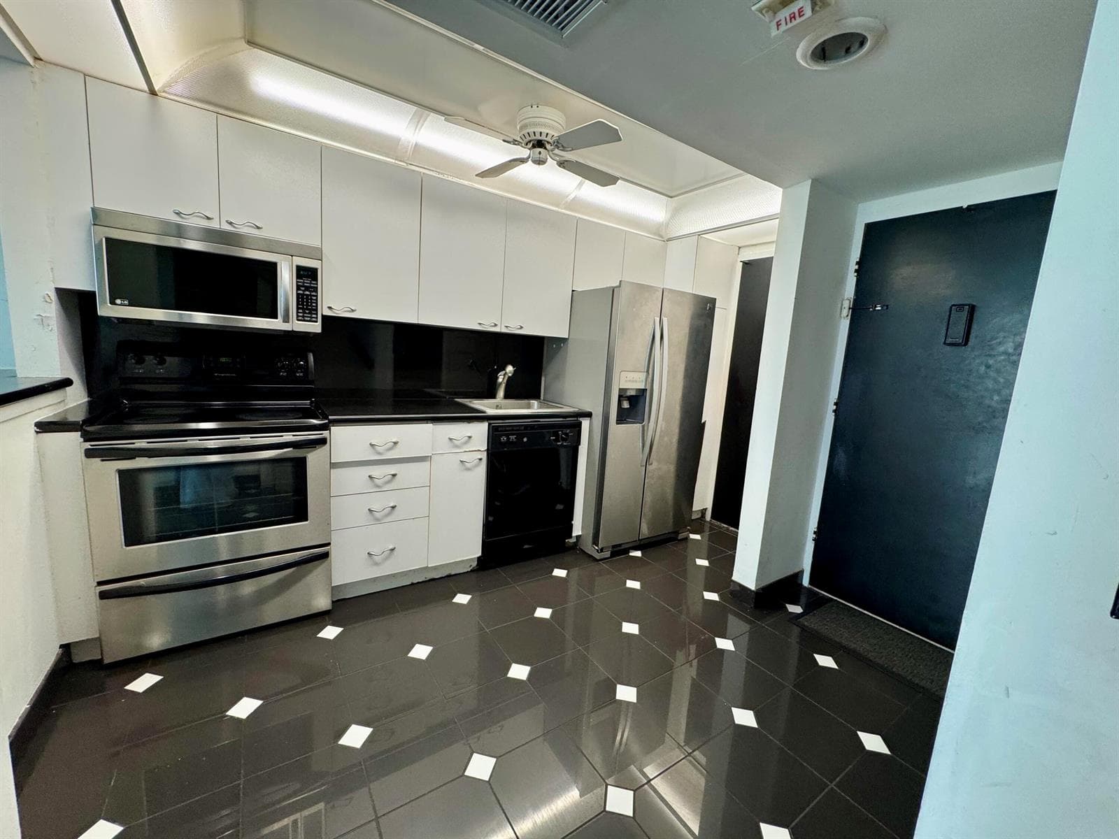 00033Townhouse 144 CH 12