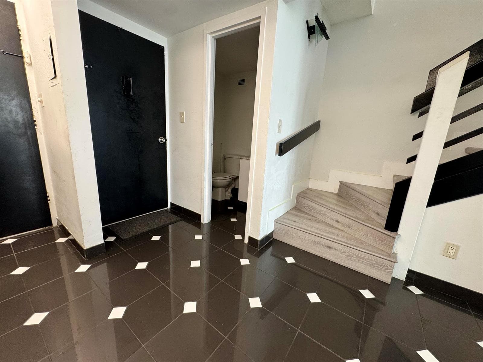 00031Townhouse 144 CH 12