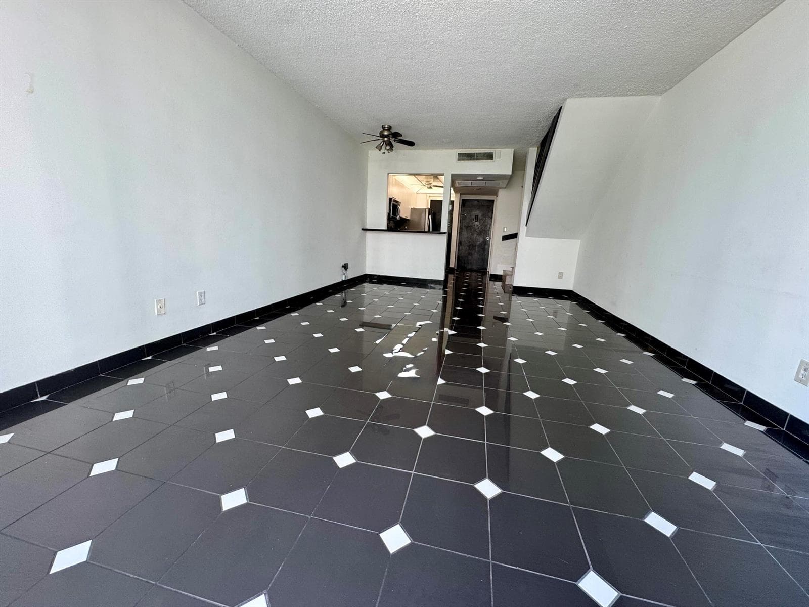 00039Townhouse 144 CH 12