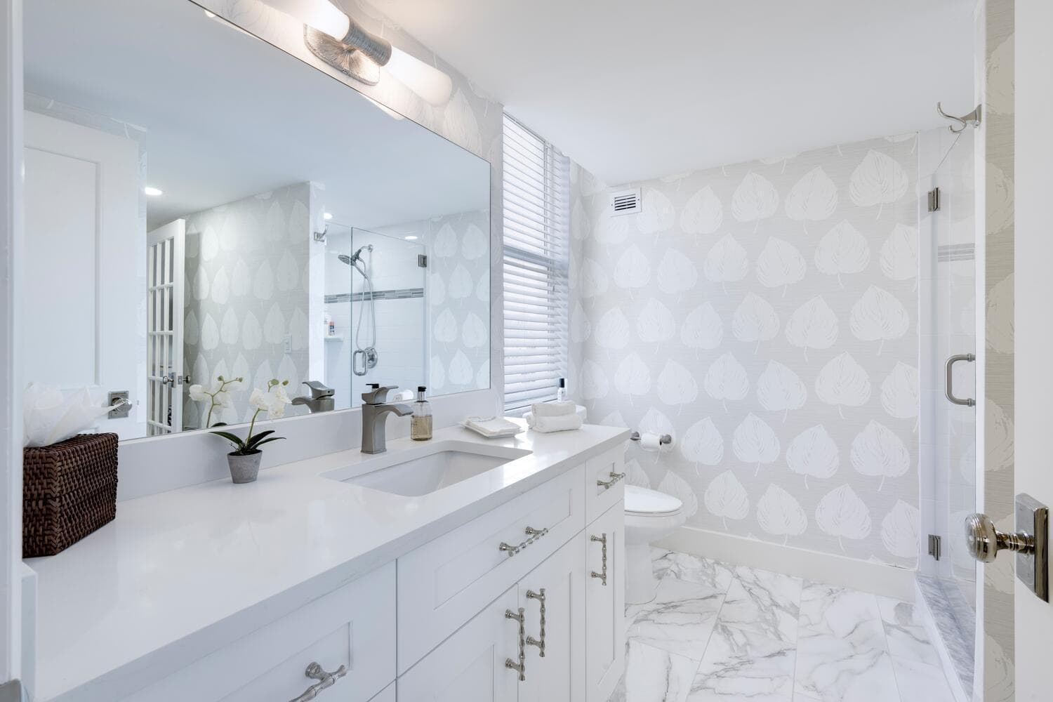 1701 S Flagler Dr Apt 709 West-large-016