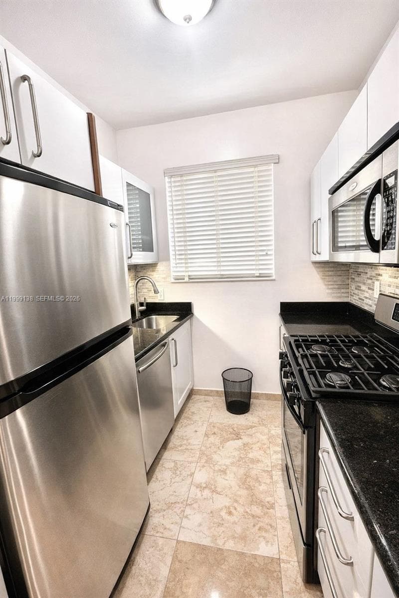 WATERCLUB CONDO · #101 in Miami Beach - Photo 6