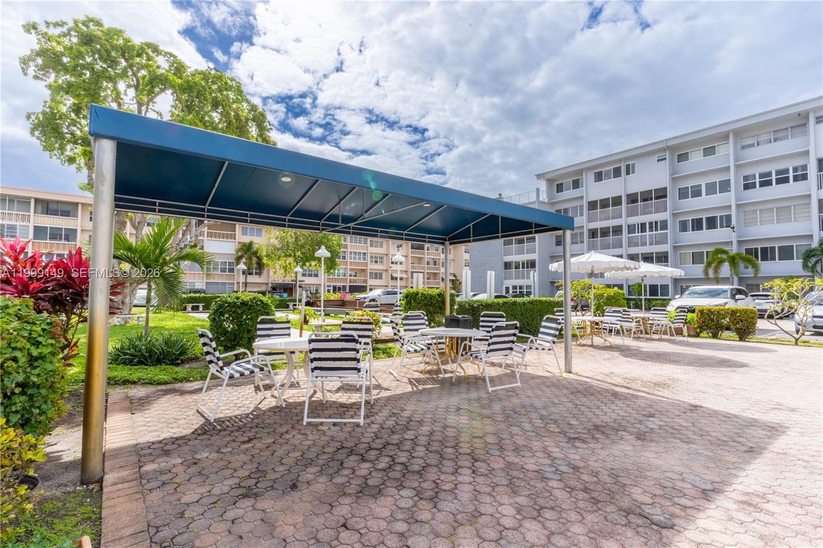 THIRD GULFSTREAM GARDEN · #405F in Hallandale Beach - Photo 32