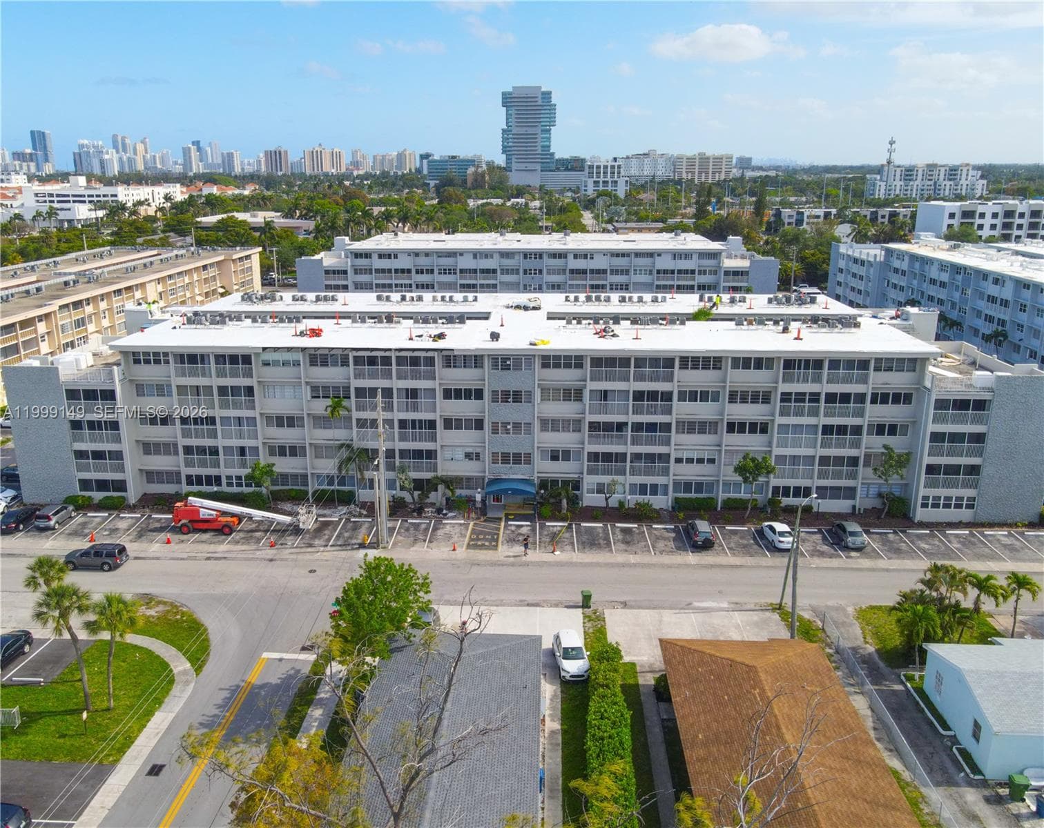 THIRD GULFSTREAM GARDEN · #405F in Hallandale Beach - Photo 33