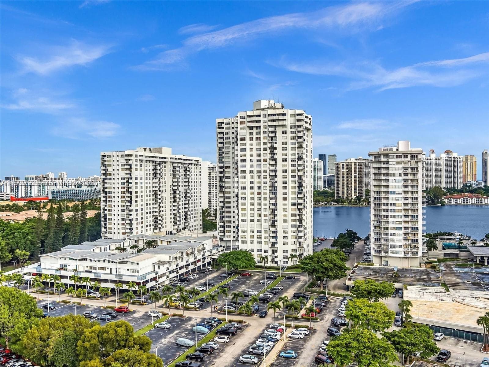 COMMODORE PLAZA CONDO · #1802 in Aventura - Photo 2