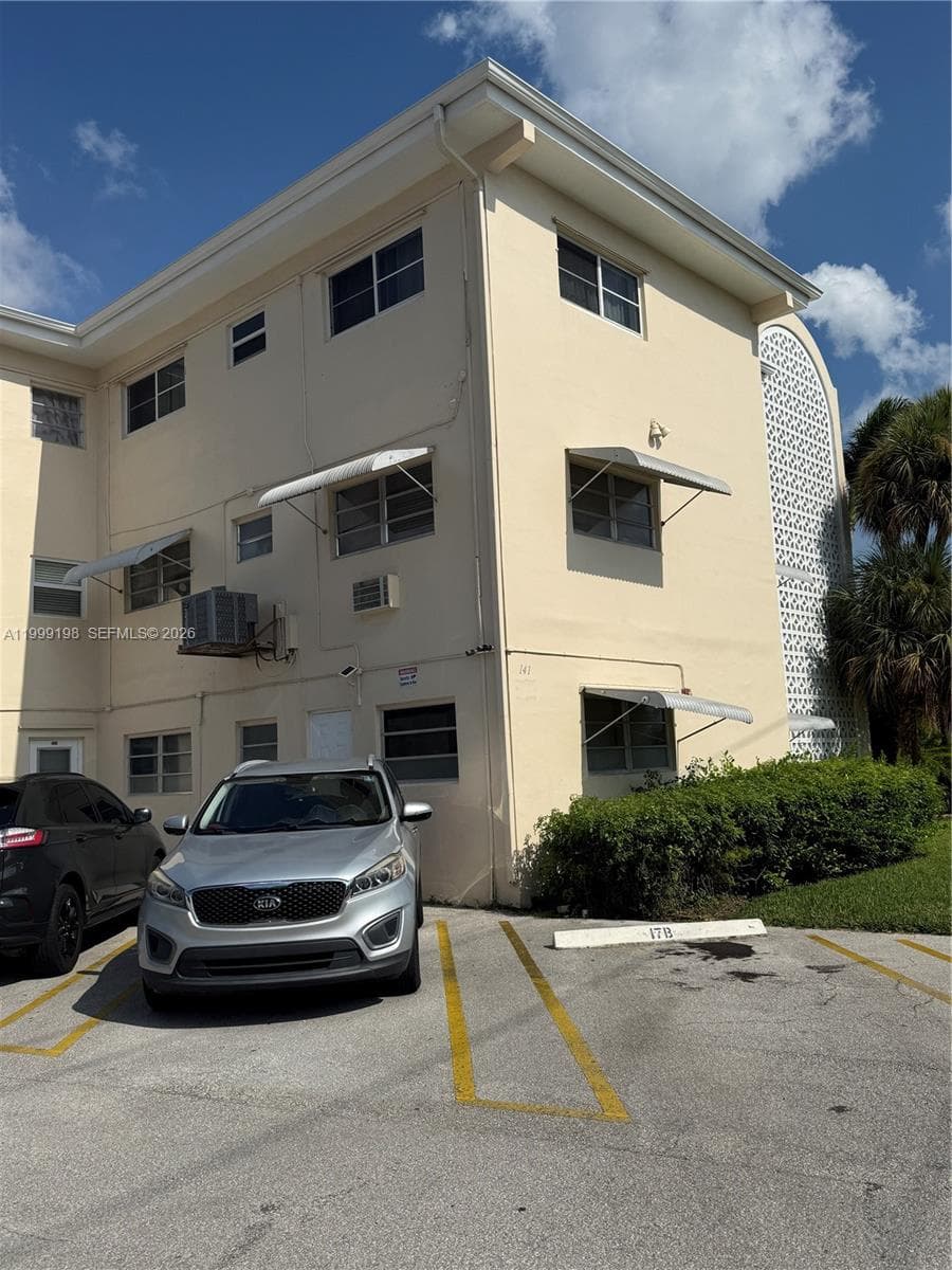 ELDORADO COUNTRY CLUB TOW · #17B in Hallandale Beach - Photo 49