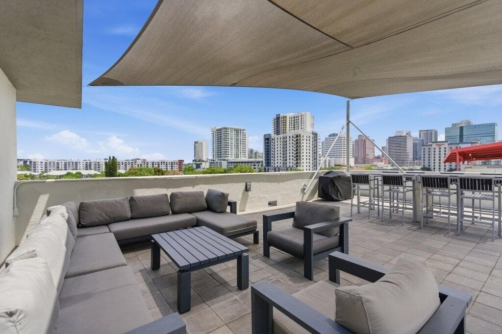 422 N Andrews-8.jpg-SMALL