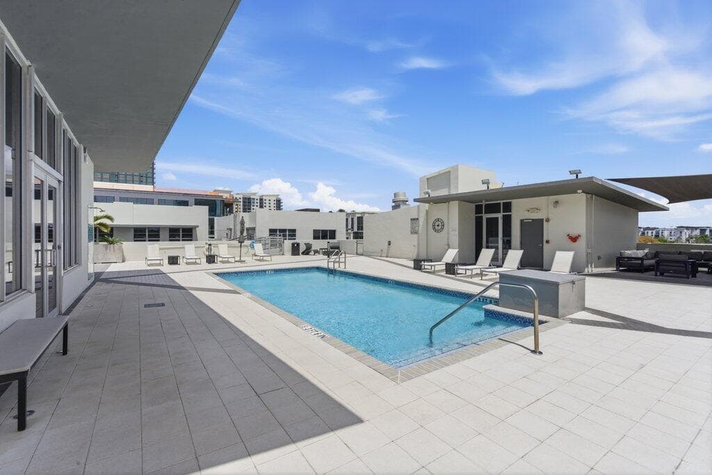 422 N Andrews-7.jpg-SMALL