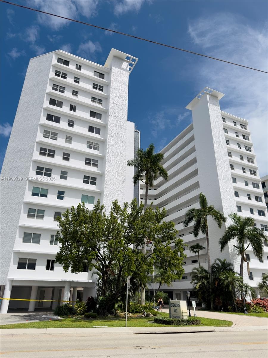 The Breakers · #603 in Pompano Beach - Photo 17