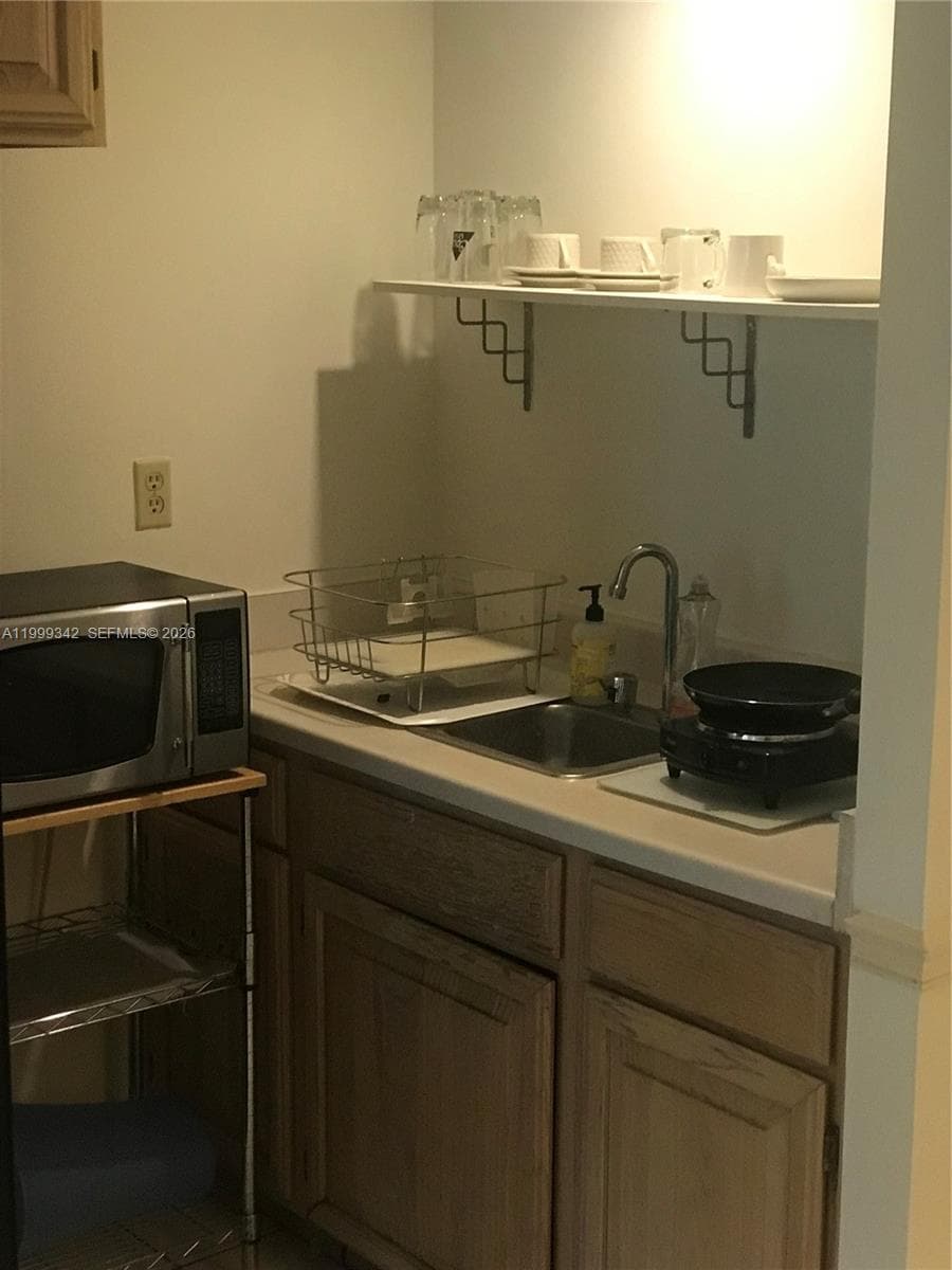 UNIVERSITY INN CONDO · #1111B in Coral Gables - Photo 16