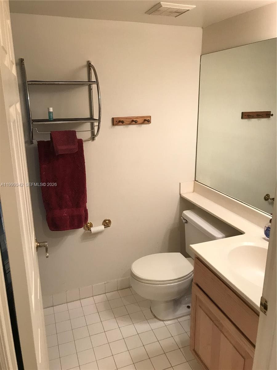 Bathroom with Tub/Shower