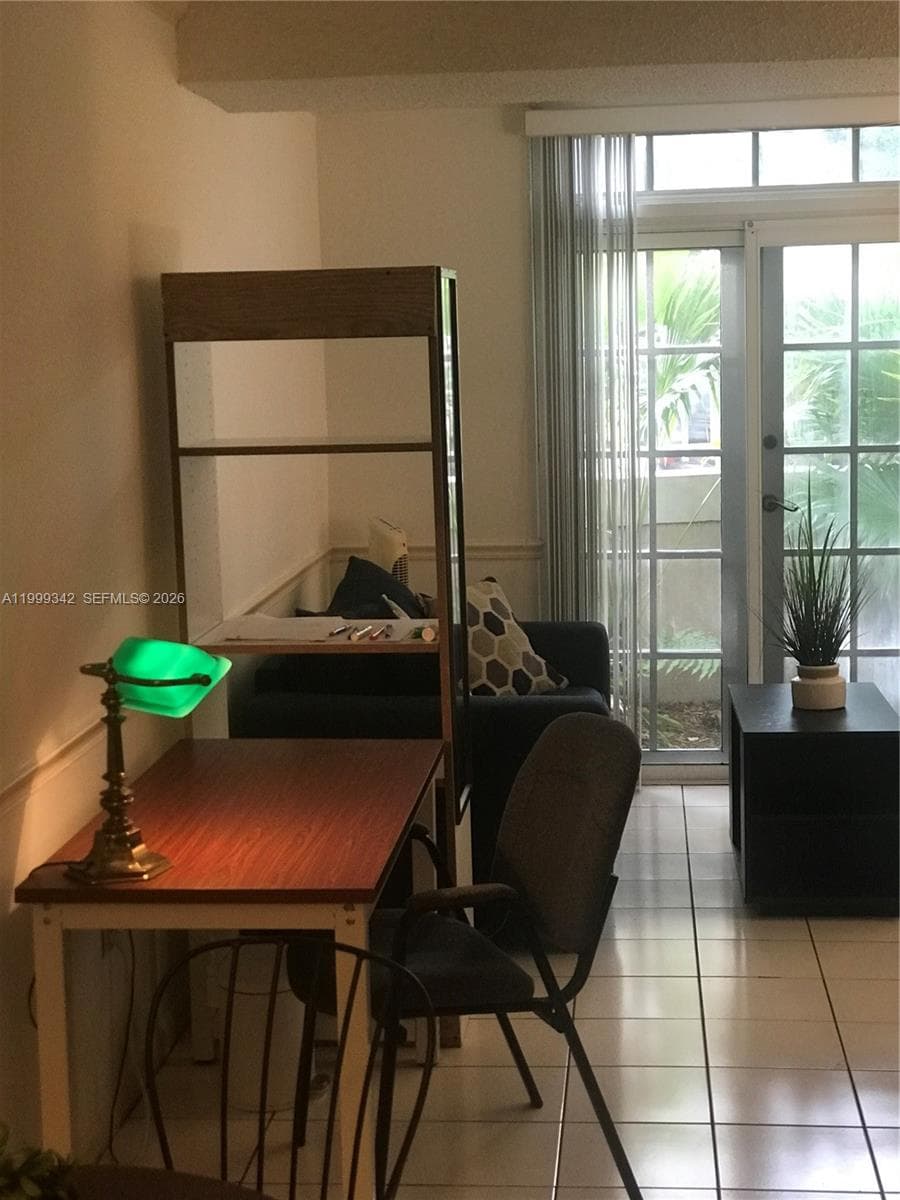 FURNISHED Interior