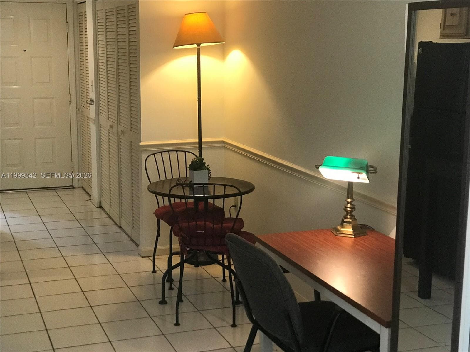 FURNISHED Interior