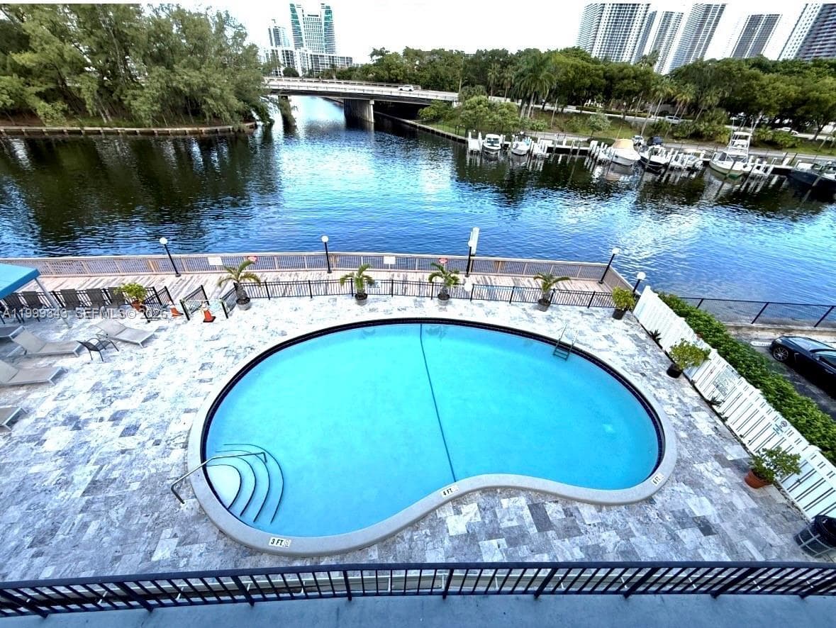 FAIRWAYS RIVIERA CONDO · #505 in Hallandale Beach - Photo 16