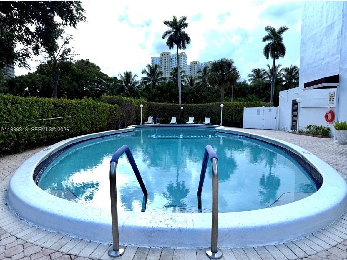 FAIRWAYS RIVIERA CONDO · #505 in Hallandale Beach - Photo 24