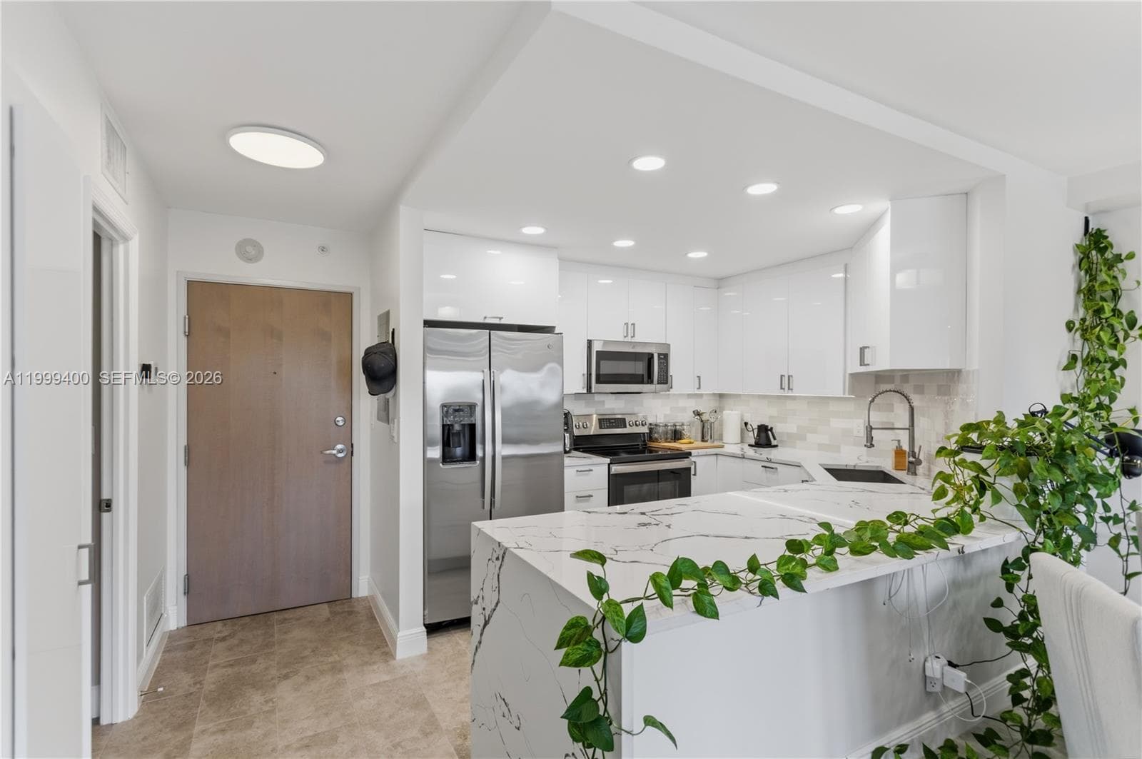 ESSEX TOWER · #407 in Fort Lauderdale - Photo 5